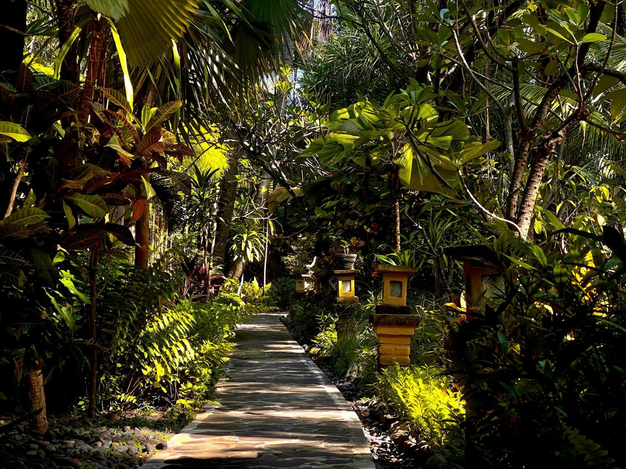Villa Boreh Beach Resort And Spa Tejakula Exterior photo